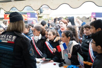 Agrandir l'image 27445 sur 17, fenêtre modale